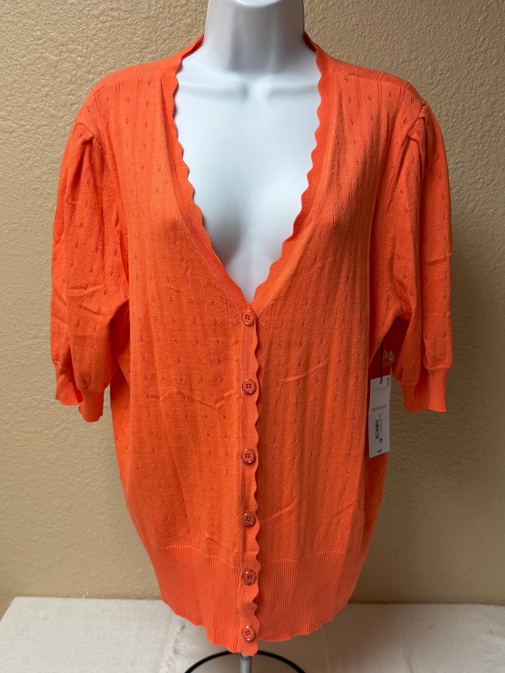 4/$20 Liz Claiborne Salmon Scallop-Edge Button Cardigan